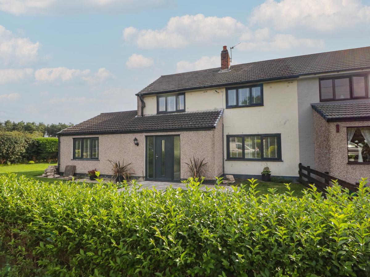 26 Hycemoor Way Villa Millom Exterior photo
